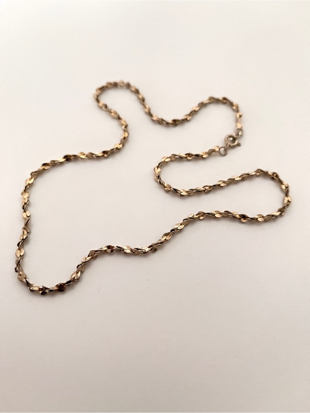 Vintage Gold Tone Twisted Chain Necklace 18” Brand Unknown